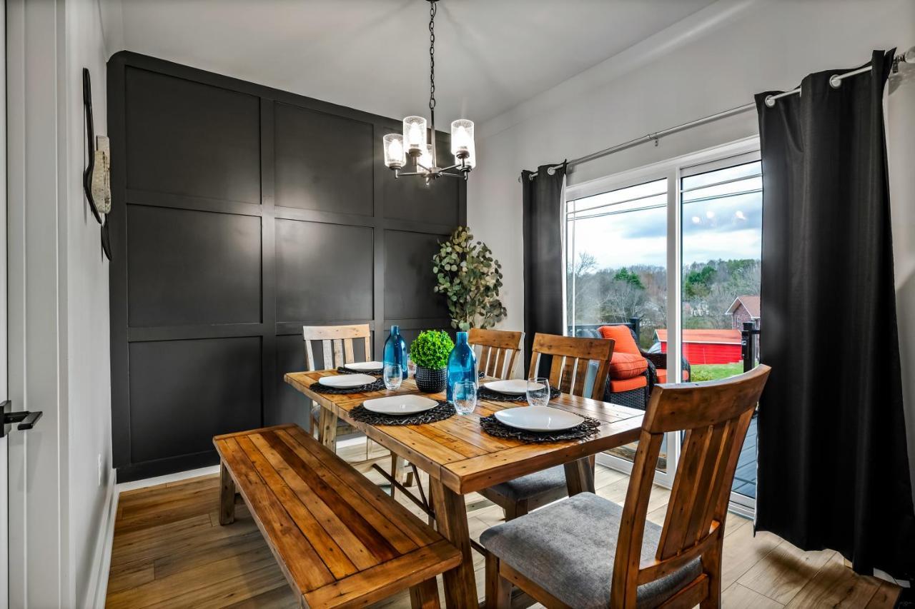 *Dog Friendly*Modern Home-Minutes To Dollywood, Gatlinburg, Smoky Mountains & Pigeon Forge! Luaran gambar
