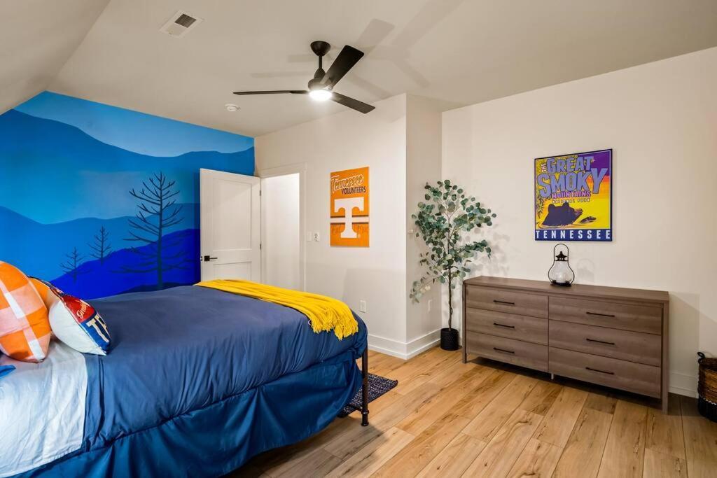 *Dog Friendly*Modern Home-Minutes To Dollywood, Gatlinburg, Smoky Mountains & Pigeon Forge! Luaran gambar