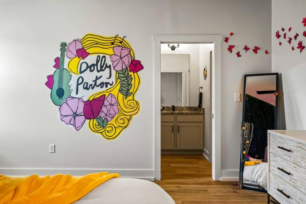 *Dog Friendly*Modern Home-Minutes To Dollywood, Gatlinburg, Smoky Mountains & Pigeon Forge! Luaran gambar